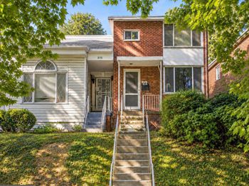 273 Hawaii Avenue NE