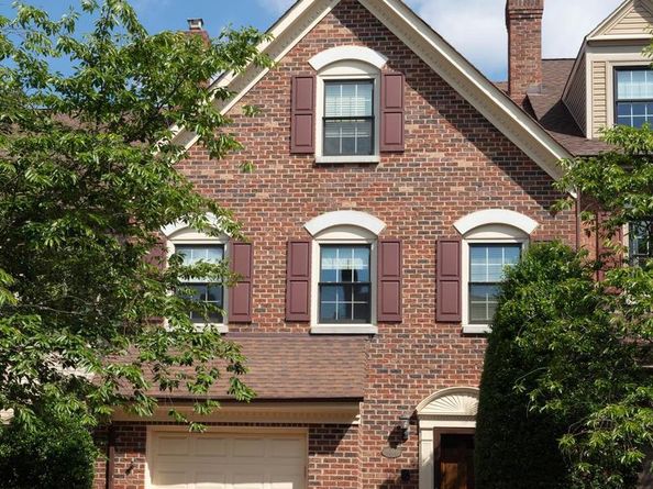 6304 Chaucer View Circle, Alexandria VA 22304