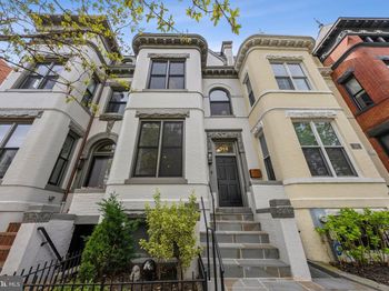 914 Westminster Street NW