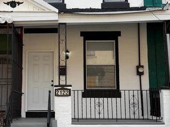 2122 W Toronto Street