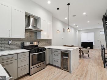 1448 N Myrtlewood Street