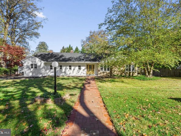 1016 Evergreen Road, Yardley PA 19067