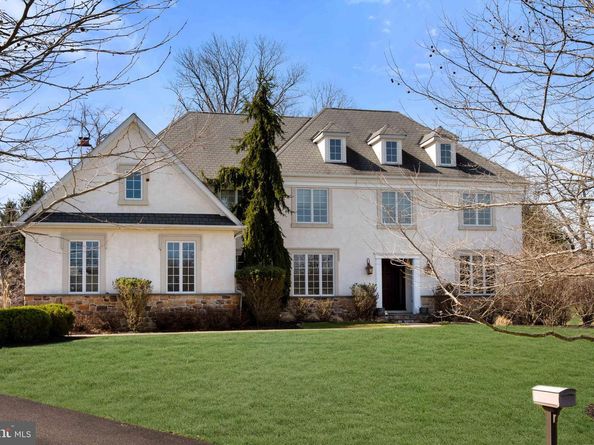 8 Quartermaster Road, Holland PA 18966