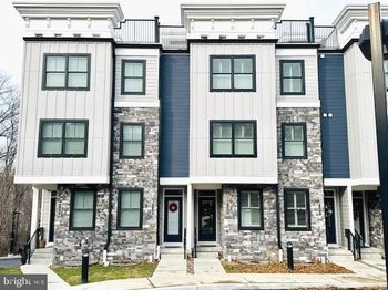 2001 Hyview Terrace