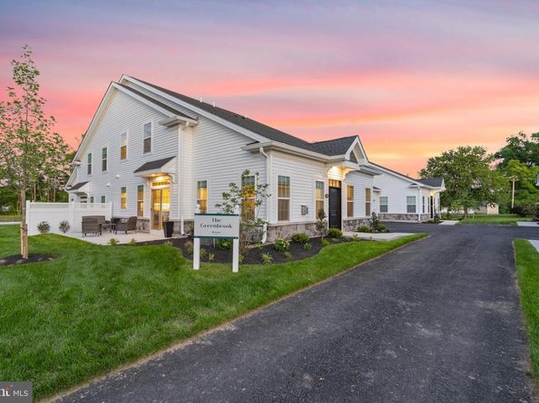 29 Cedar Circle 15, Levittown PA 19055