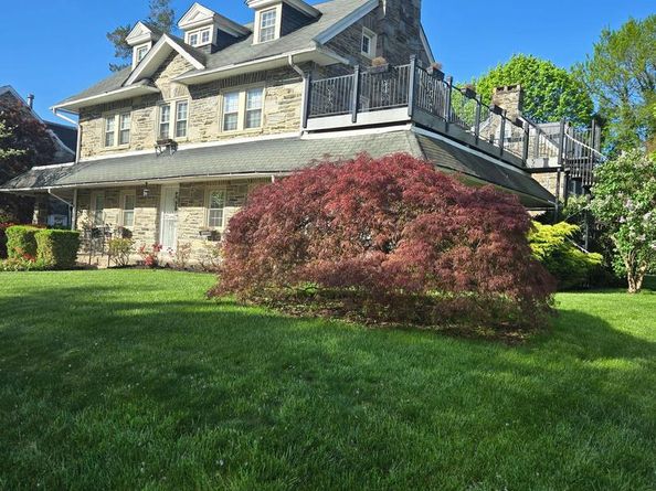 2310  12 N 52nd Street, Philadelphia PA 19131