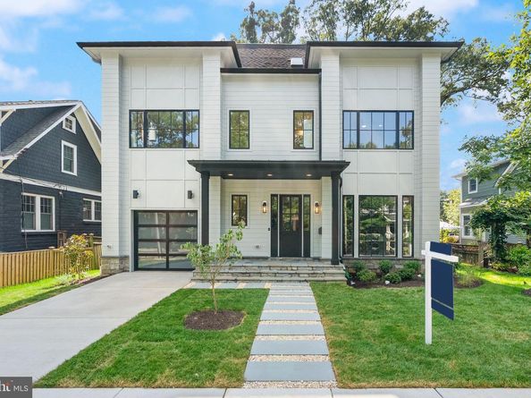 112 N Highland Street, Arlington VA 22201