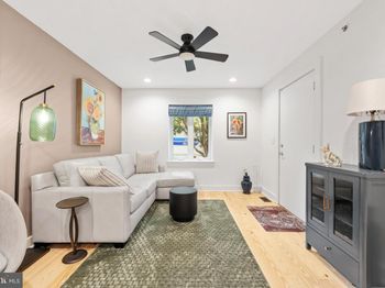 2123 Christian Street