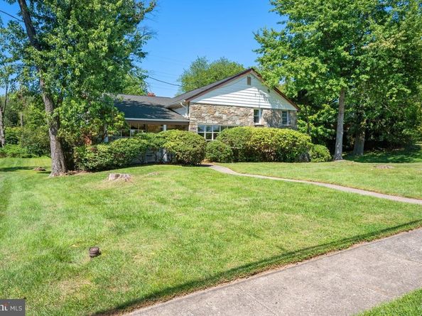 1943 Fawn Drive, Glenside PA 19038