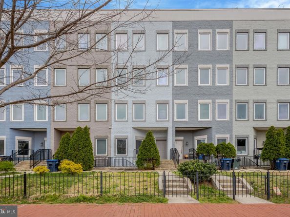 927 12TH Street NE, Washington DC 20002