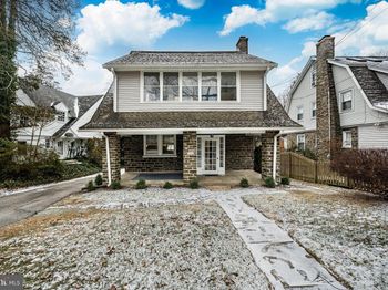 1122 Montgomery Avenue