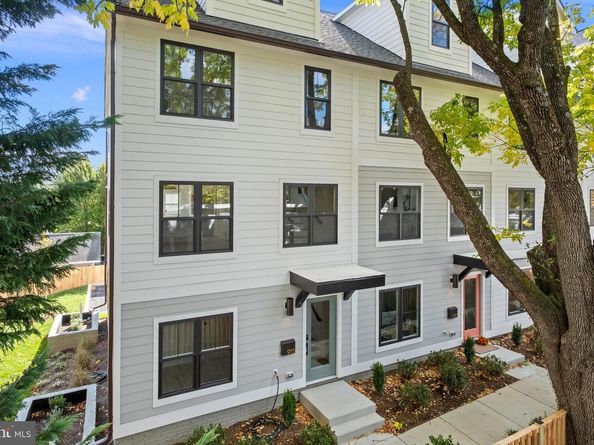 915 N Irving Street, Arlington VA 22201