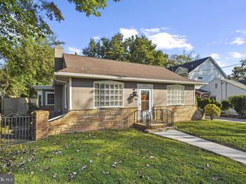 6816 Arlington Boulevard