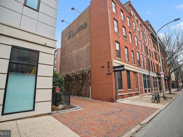 301 Race Street 101, Philadelphia PA 19106