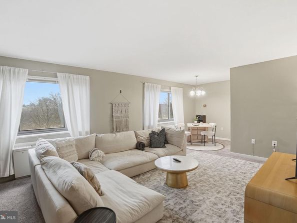 1300 S Arlington Ridge Road 204, Arlington VA 22202