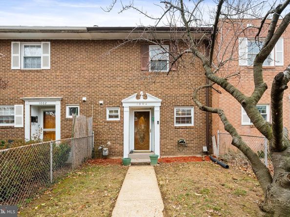 1004 Colonial Avenue, Alexandria VA 22314
