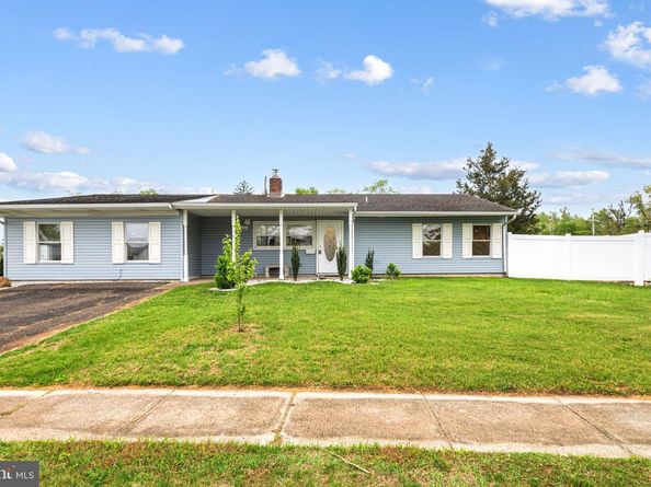 191 Crabtree Drive, Levittown PA 19055