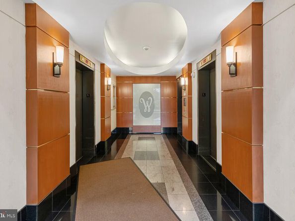 307 Yoakum Parkway 920, Alexandria VA 22304