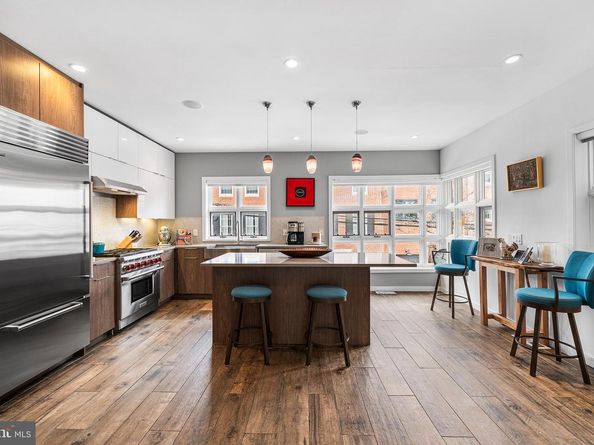 114 Bainbridge Street, Philadelphia PA 19147