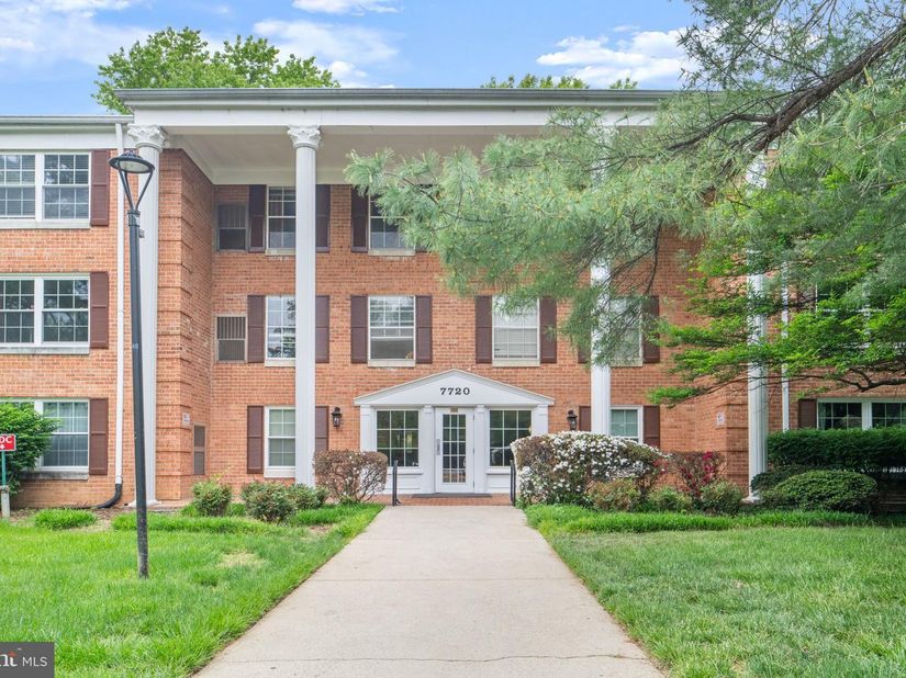 7720 Tremayne Place 111, Mclean VA 22102