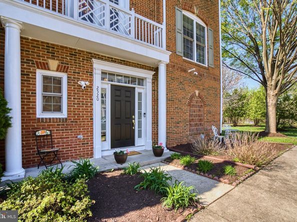 2520 Walnut Leaf Lane, Herndon VA 20171