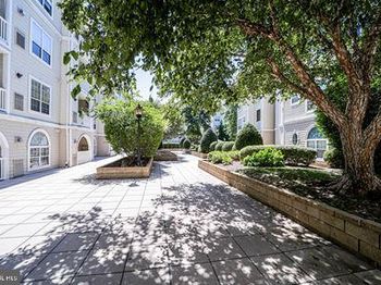 4550 Strutfield Lane