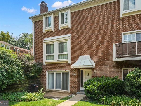 3824 Persimmon Circle, Fairfax VA 22031