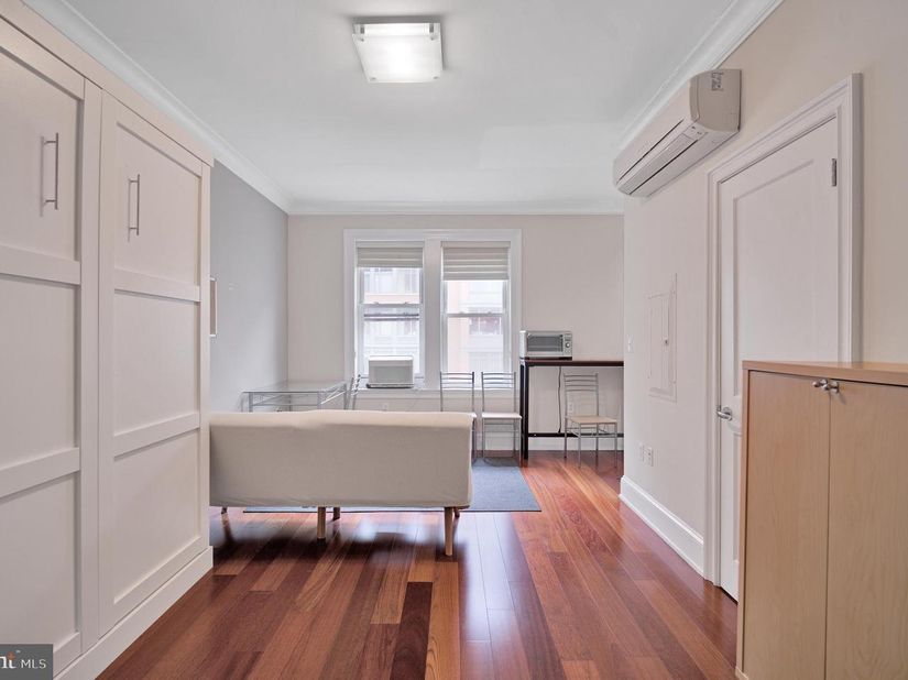 1121 24TH Street NW 310, Washington DC 20037