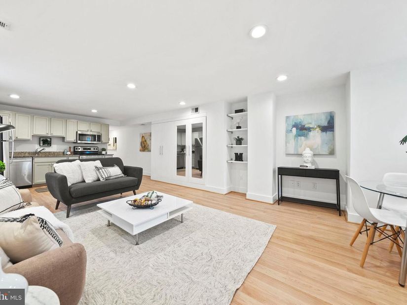 77 U Street NW 2, Washington DC 20001