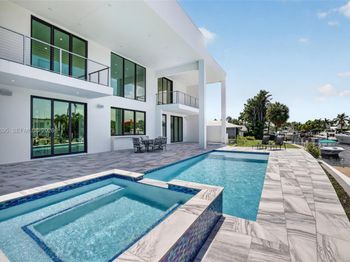 2751 NE 22nd Court