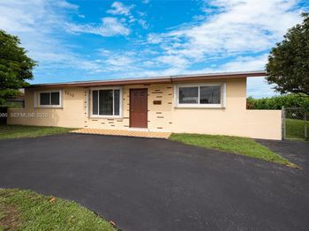 3210 SW 94th Court