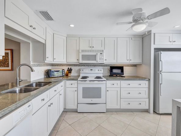 3001 Lincoln A 3001, Boca Raton FL 33434