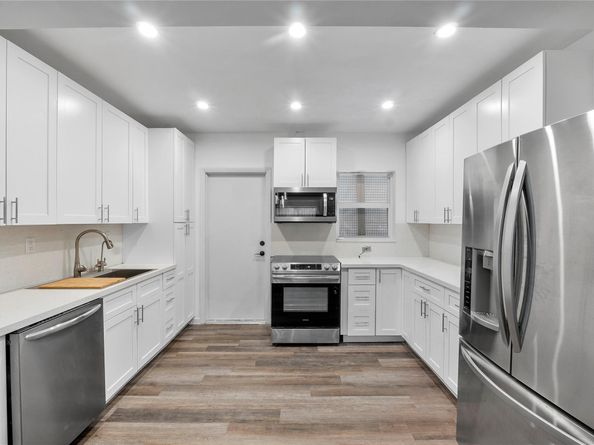 6751 Cypress Rd 204, Plantation FL 33317