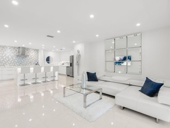 6395 Bay Club Drive 2, Fort Lauderdale FL 33308