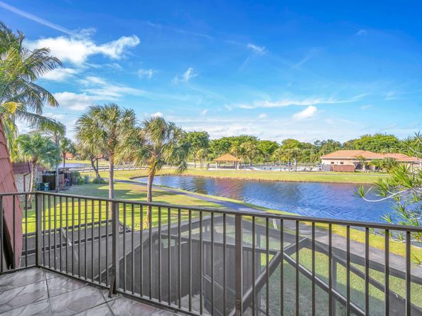 8377 Boca Rio Dr 8377, Boca Raton FL 33433