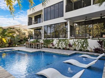 823 Ponce De Leon Drive