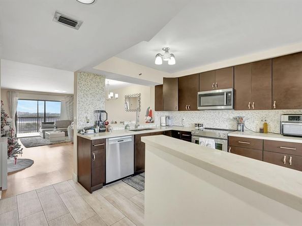 2200 S Cypress Bend Drive 905, Pompano Beach FL 33069