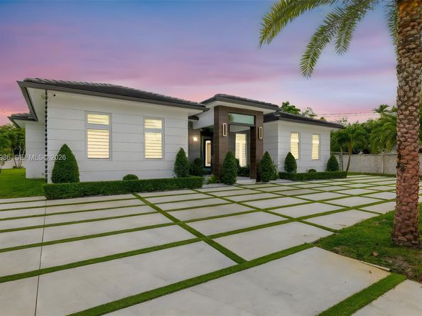 5815 SW 107th Place, Miami FL 33173