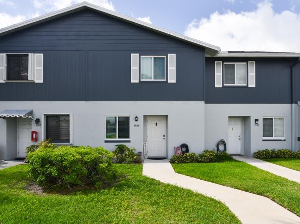 2641 Gately Drive W 1104, West Palm Beach FL 33415