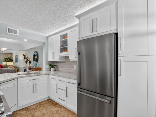 23345 Carolwood Lane 205, Boca Raton FL 33428