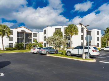 210 Lake Pointe Drive