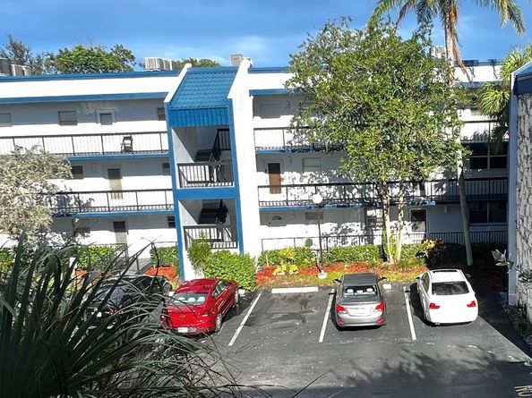 3080 Holiday Springs Blvd 301, Margate FL 33063