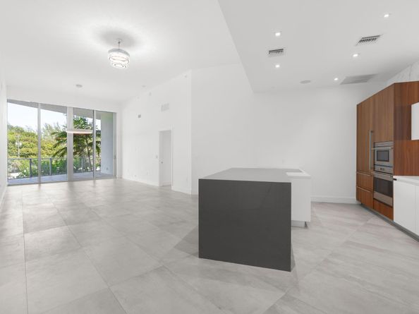 701 N Fort Lauderdale Beach Blvd 214, Fort Lauderdale FL 33304