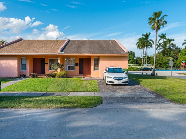 801 SW 12th Place, Fort Lauderdale FL 33315