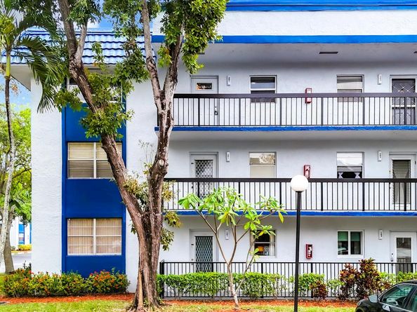 3090 Holiday Springs Boulevard 310, Margate FL 33063