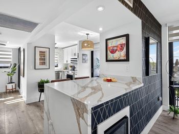 1000 Colony Point Cir