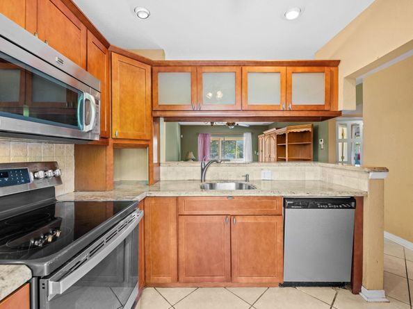 5151 W Oakland Park Blvd 309, Lauderdale Lakes FL 33313