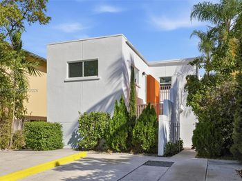 1045 SW 25th Avenue