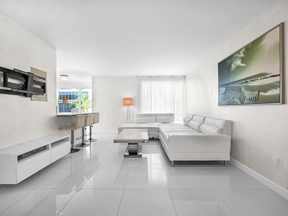 17620 Atlantic Blvd 302, Sunny Isles Beach FL 33160