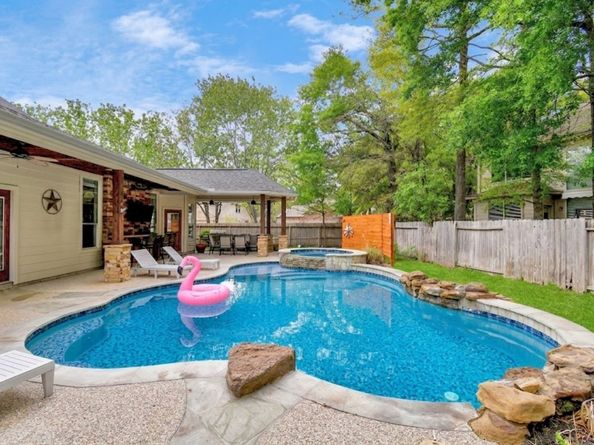 7 New Dawn Place, Conroe TX 77385